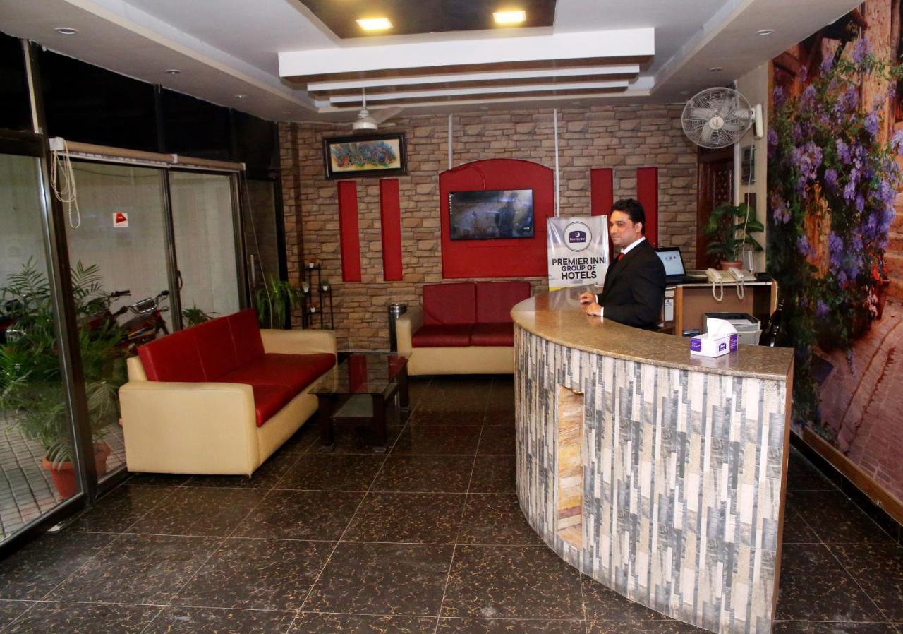 Premier Inn Mall Lahore Buitenkant foto