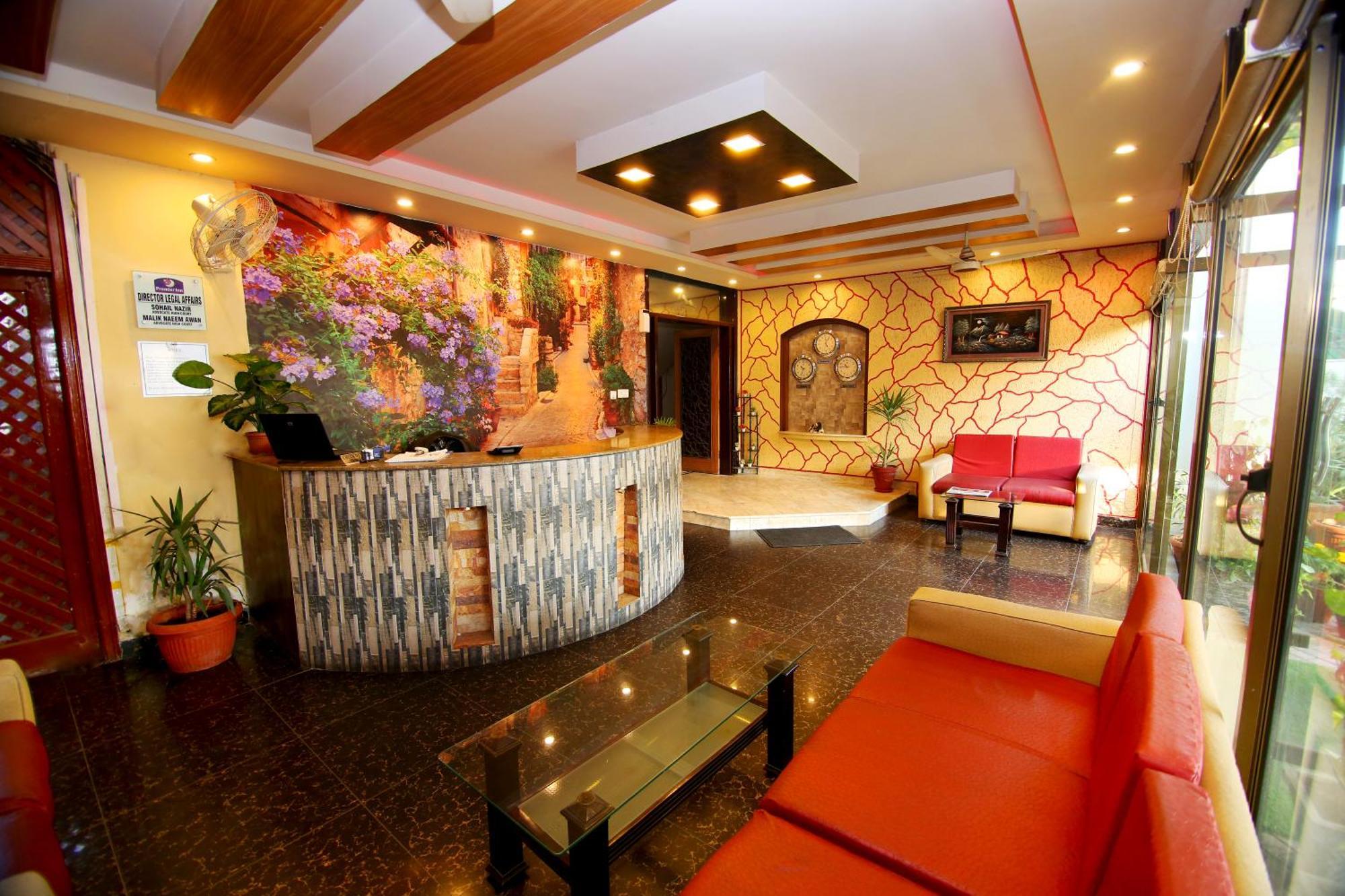 Premier Inn Mall Lahore Buitenkant foto