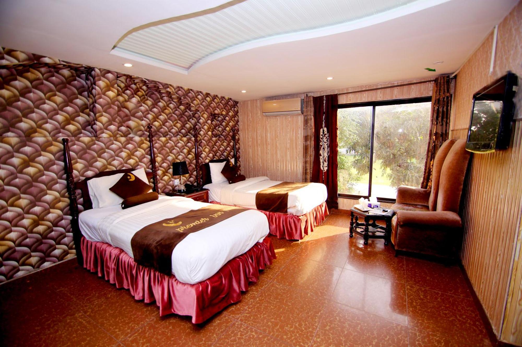Premier Inn Mall Lahore Buitenkant foto